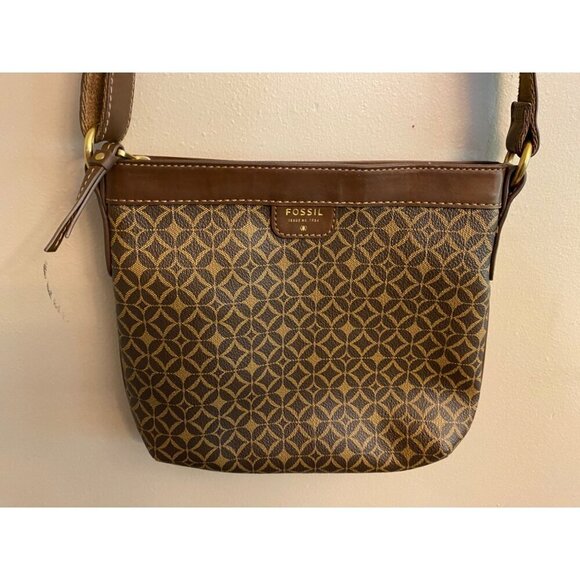 Fossil Brown Geometric Crossbody Bag With Adjustable Strap - Picture 2 of 16